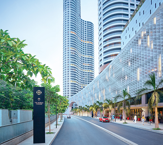 lodha-world-towers-roadside-view